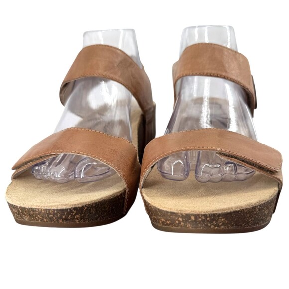 Abeo Una Sandal Women's 8.5 N Tan Leather Adjustable Strap Wedge Platform Shoe - Picture 9 of 10